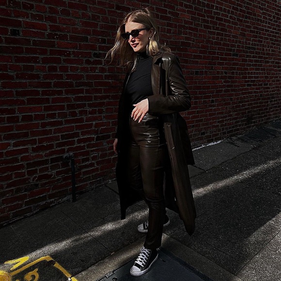 Meet the seller ☺️👋🏼✨ - Picture 4 of 5